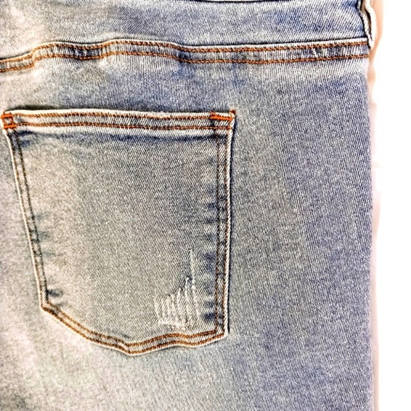 CELEBRITY PINK Jeans Plus Sz 20 The Bestie Lt Blue MODERN Open Knee DISTRESSED - Picture 8 of 16